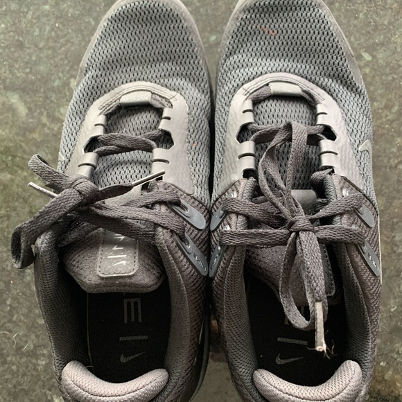 Men’s Nike Air Zoom Vomero - black, never worn - Picture 6 of 6